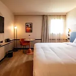 Mercure De France מלון אנגולם