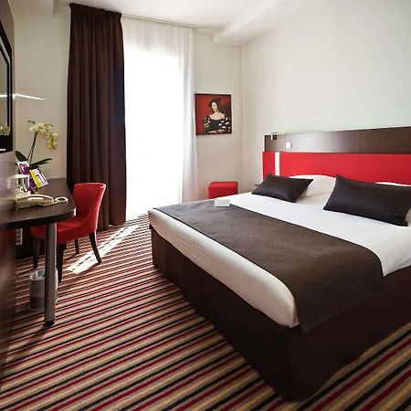 Mercure De France 4*