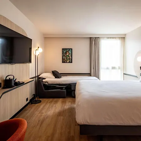 Mercure De France 4*