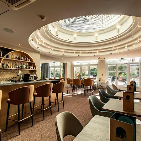 Mercure De France 호텔 앙굴렘
