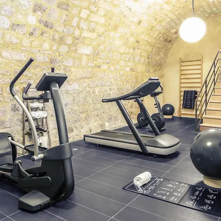 Mercure De France 4*