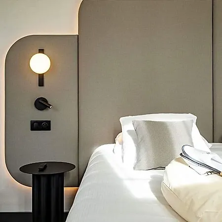 Hotel Mercure De France 4*