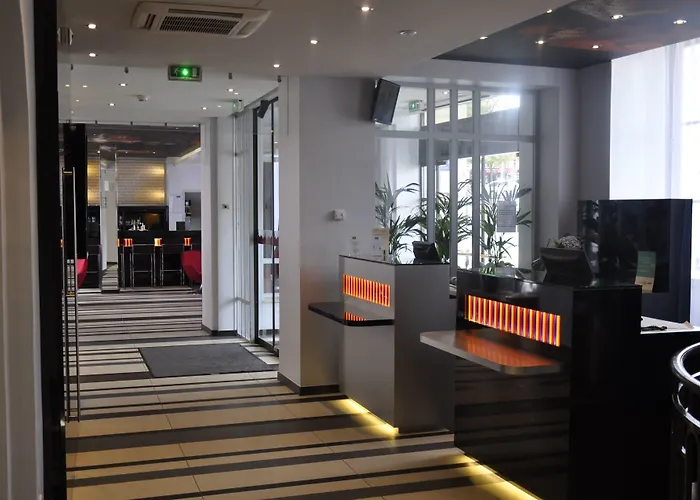 Mercure De France 4*