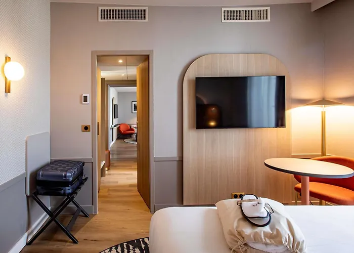 Hotel Mercure De France 4*